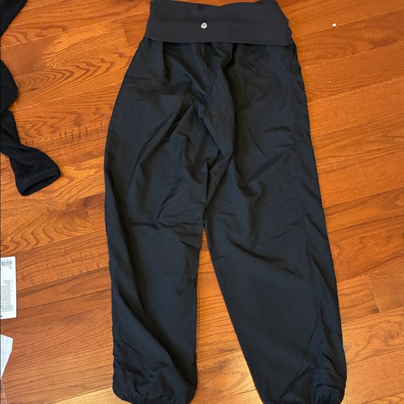 Lululemon Black Jogger Pants - Picture 5 of 11